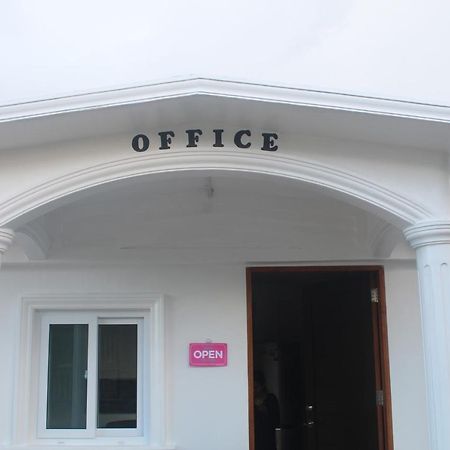 Joe'S Castle Bed & Breakfast Sagbayan Luaran gambar