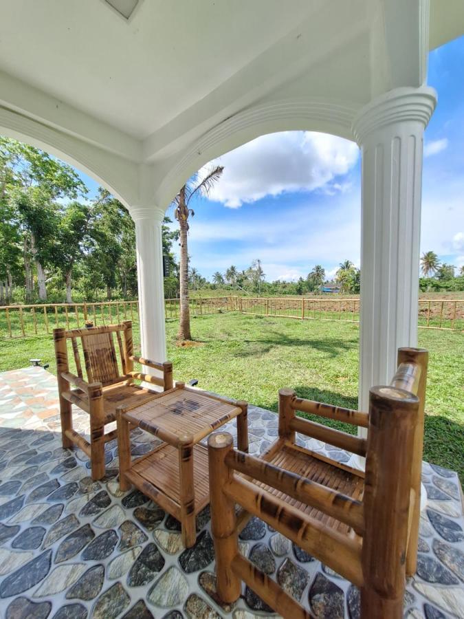 Joe'S Castle Bed & Breakfast Sagbayan Luaran gambar