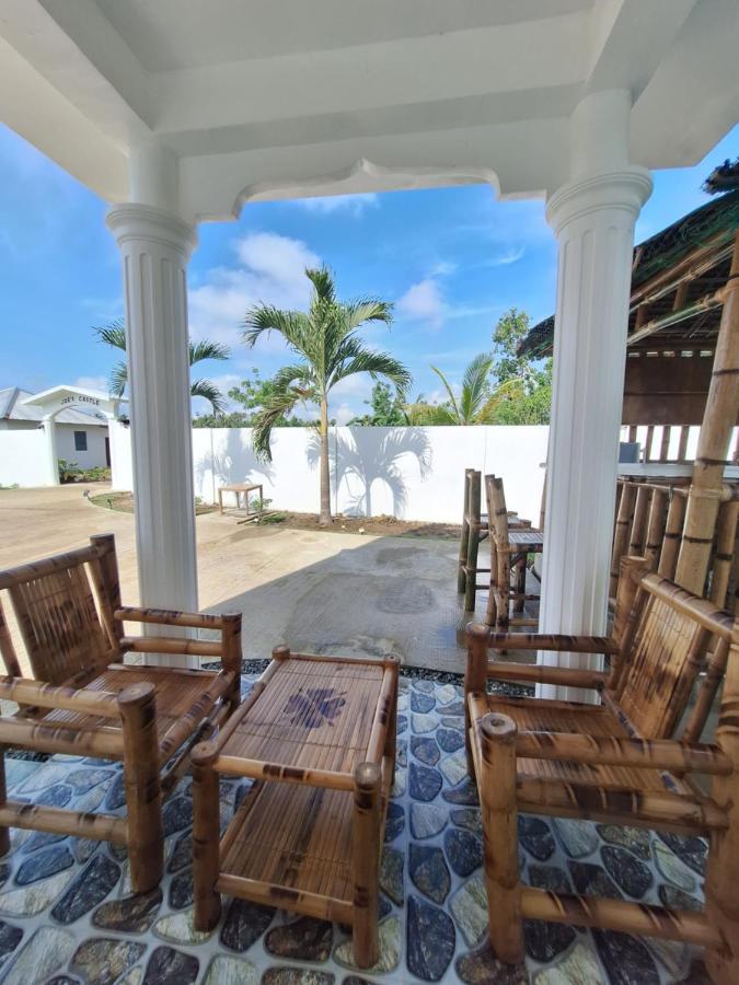 Joe'S Castle Bed & Breakfast Sagbayan Luaran gambar
