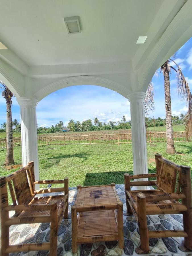 Joe'S Castle Bed & Breakfast Sagbayan Luaran gambar