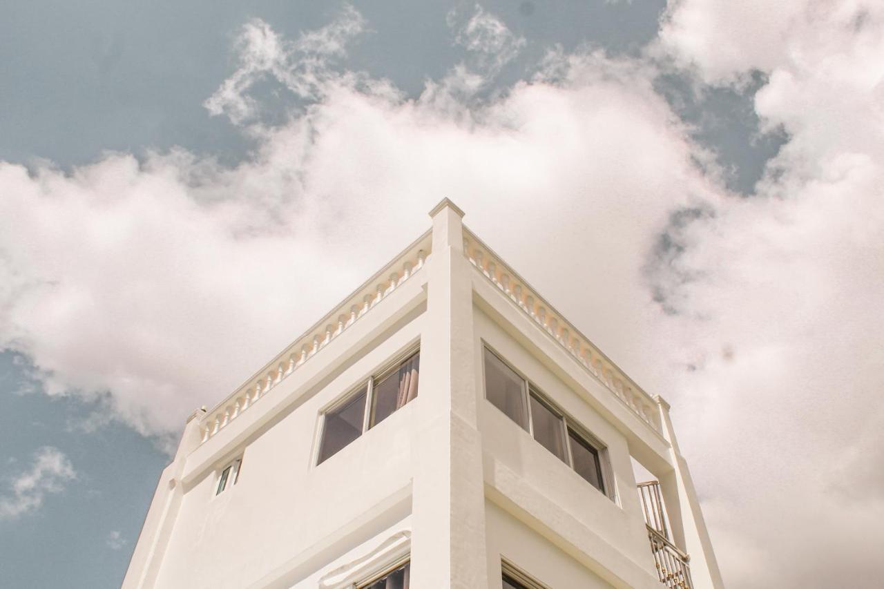 Joe'S Castle Bed & Breakfast Sagbayan Luaran gambar