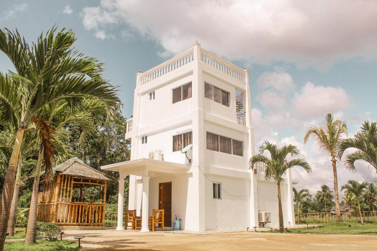 Joe'S Castle Bed & Breakfast Sagbayan Luaran gambar