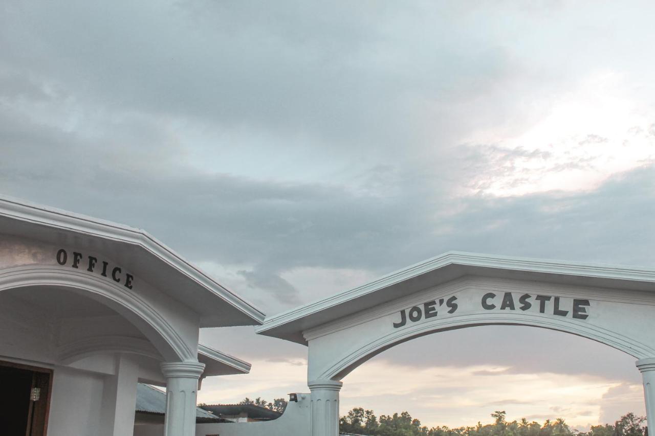 Joe'S Castle Bed & Breakfast Sagbayan Luaran gambar