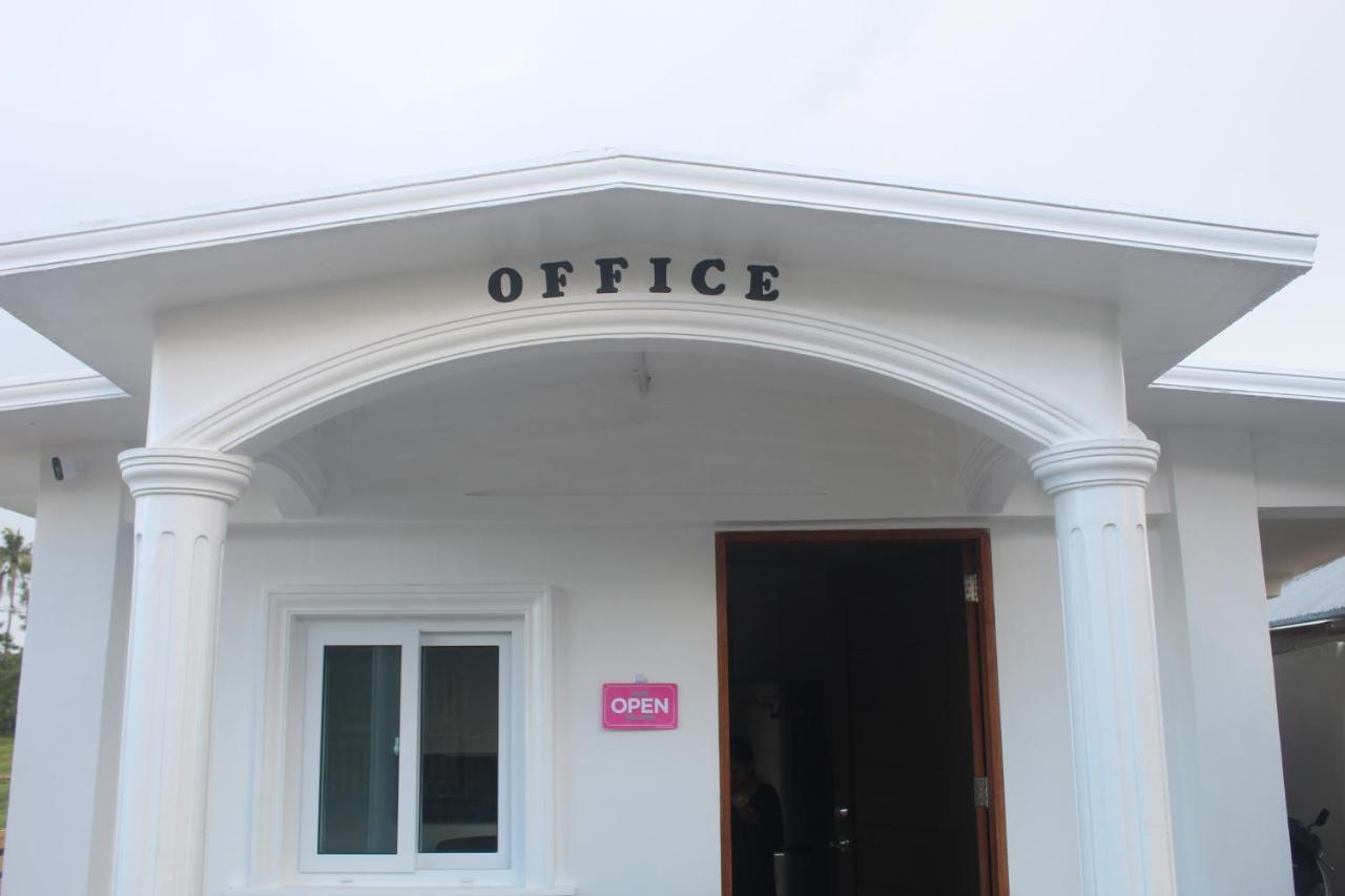 Joe'S Castle Bed & Breakfast Sagbayan Luaran gambar